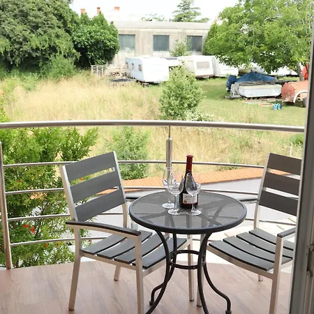 Vila Lara Ii With Private Pool Ližnjan