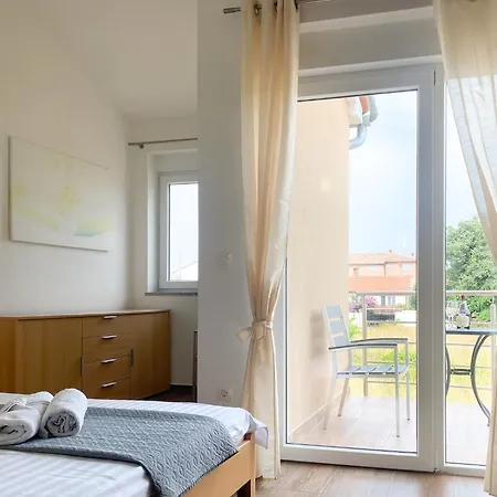 Lara Ii With Private Pool * Ližnjan