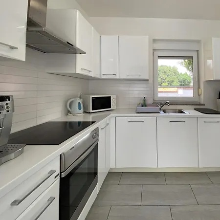 Vila Lara Ii With Private Pool