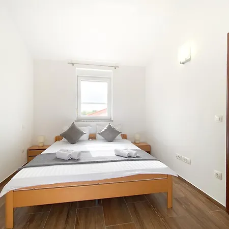 Lara Ii With Private Pool *