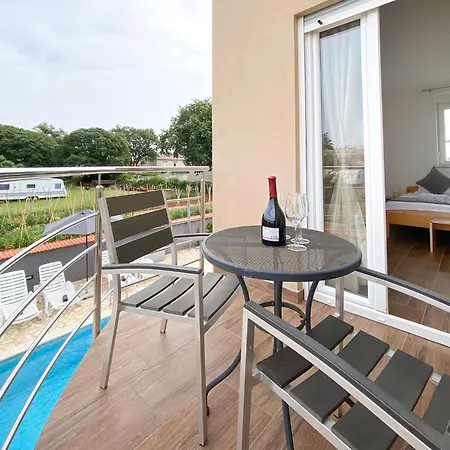 Lara Ii With Private Pool Vila