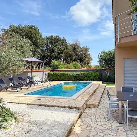 Lara Ii With Private Pool *