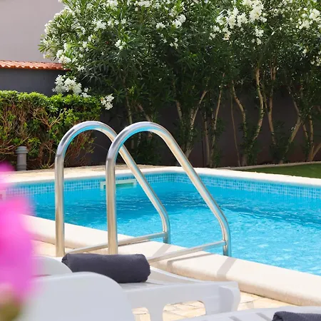 Lara Ii With Private Pool Villa