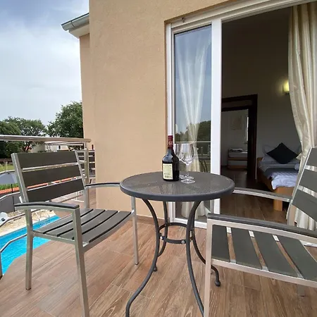 Lara Ii With Private Pool Villa *